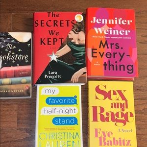 5 Female-themed books - Jennifer Weiner and more